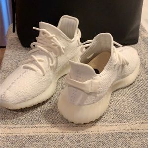 Adidas YEEZY Boost 350 V2 Men’s US 9